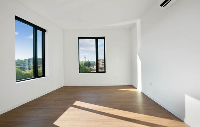2 beds, 2 baths, 1,027 sqft, $2,550, Unit 501