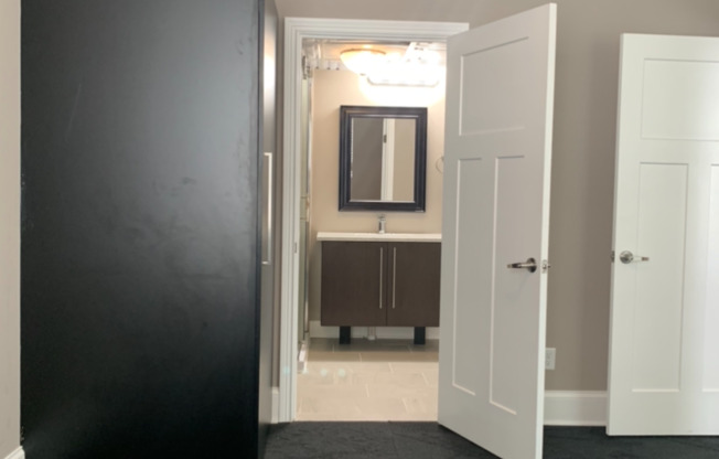 1 bed, 1 bath, $899