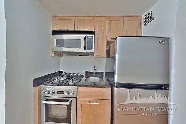 Studio, 1 bath, 491 sqft, $3,625, Unit 11H