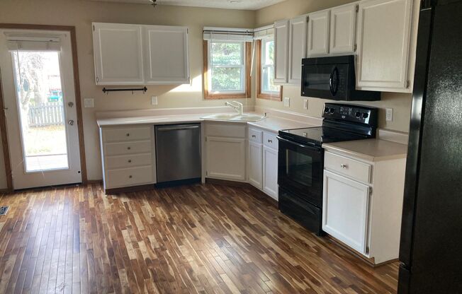 Spacious 3 Bedroom 2.5 Bath Home- Located in Ankeny