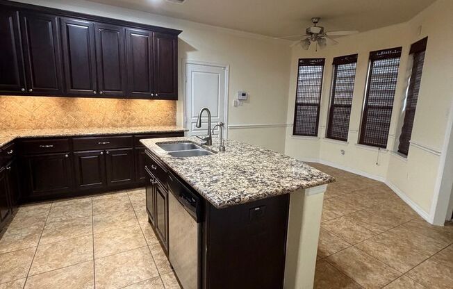 Beautiful spacious home in great location!