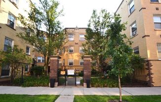 4402 N Rockwell St, unit 3 #APT