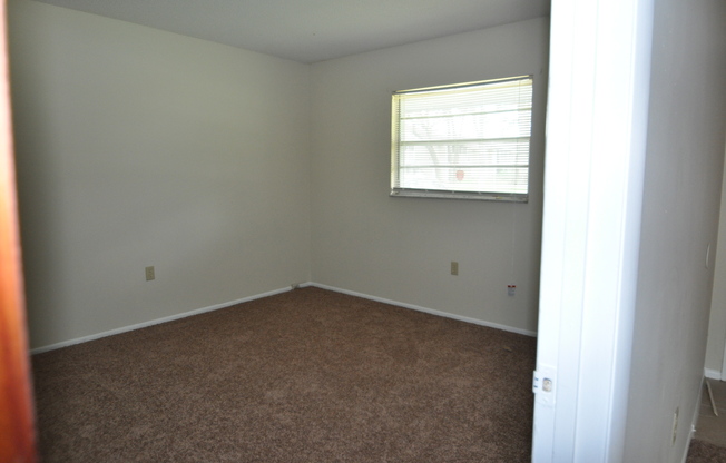 ALTAMONTE SPRINGS: 3 bed/1.5 bath home in great location!