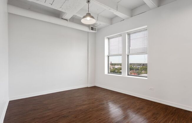 2 beds, 1 bath, 451 sqft, $2,300, Unit 811