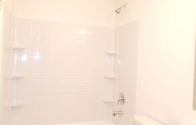 2 beds, 1 bath, $1,450