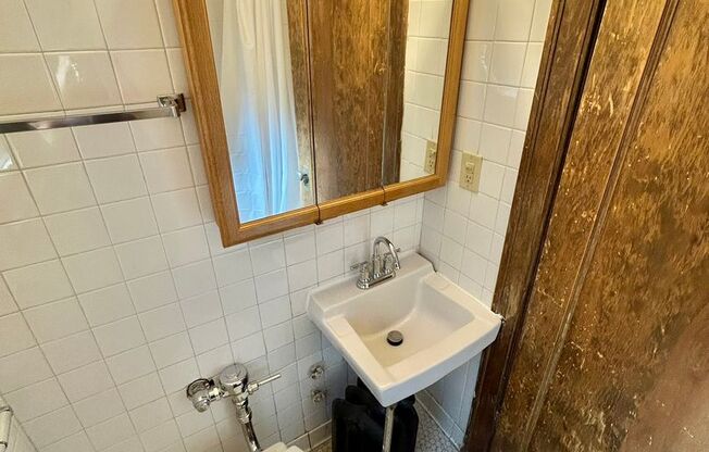 1 bed, 1 bath, 450 sqft, $1,895, Unit 520-L1