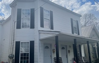 422 N UPPER ST
