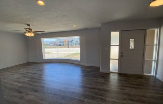11693 S REDWOOD RD