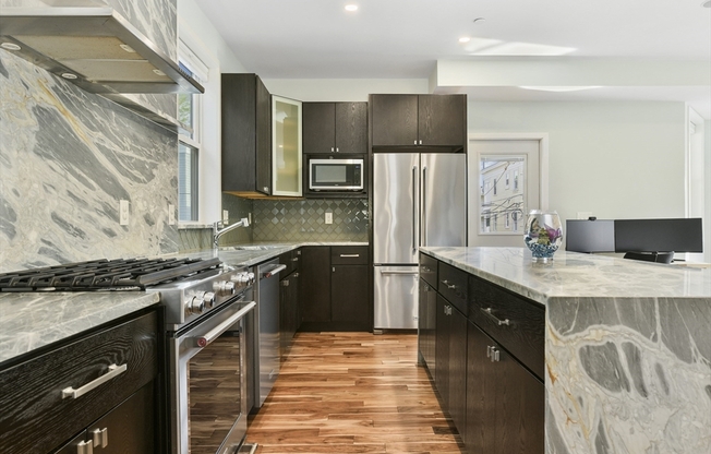 18 GRANFIELD AVE