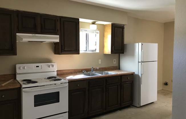 2 beds, 1 bath, 750 sqft, $795, Unit Unit 1