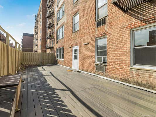 1 bed, 1 bath, 800 sqft, $2,400, Unit 1E