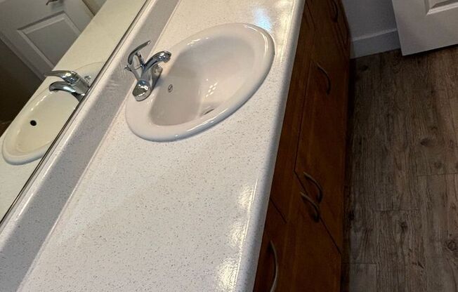 1 bed, 1 bath, 750 sqft, $2,225, Unit 006