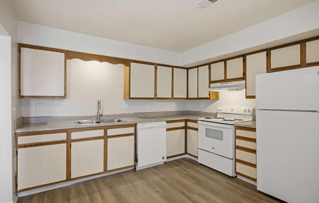 2 beds, 1 bath, 970 sqft, $1,265