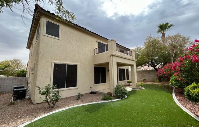 3 beds, 3 baths, $2,395