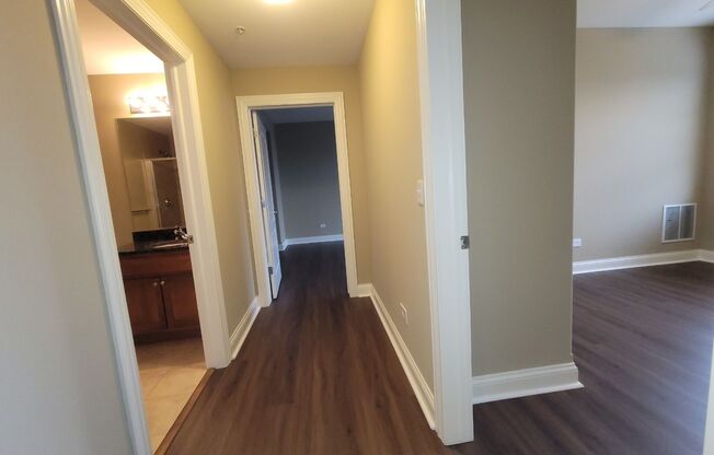 2 beds, 2 baths, 1,328 sqft, $2,500, Unit 524