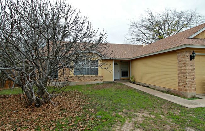 Spacious 3 Bedroom, 2 Bath Duplex with 1-Car Garage in Prime North Austin Location – Minutes from The Domain, ACC, and North Austin Medical Center