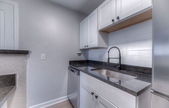 1 bed, 1 bath, 500 sqft, $850, Unit 02J