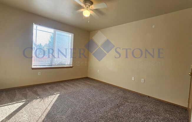 2 beds, 1 bath, 845 sqft, $1,350, Unit Sagecrest Bldg #4223