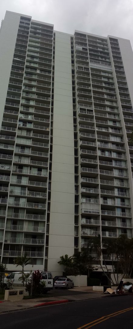 2 beds, 1 bath, $2,250