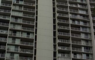 Pearlridge Pearl Two 2 Bedroom 1 Bedroom 1 Parking Condominium Overlooking the Coastline