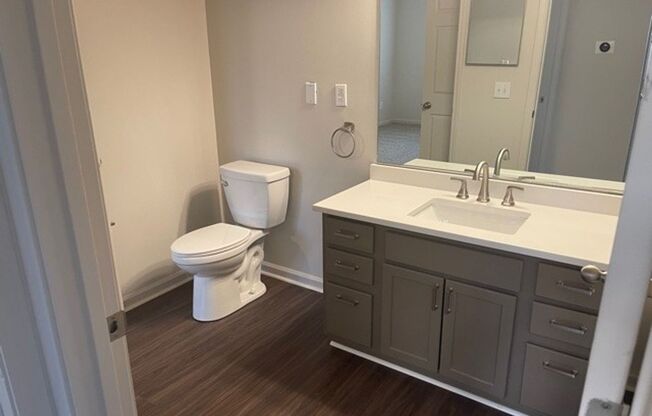 2 beds, 2 baths, 1,033 sqft, $1,749, Unit 19-19104