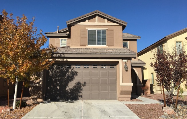 3 beds, 2.5 baths, $2,000