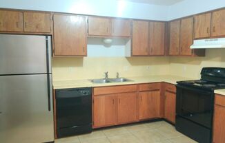 2 beds, 1 bath, $1,175