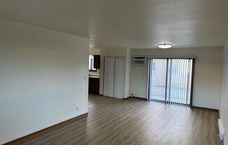 2 beds, 1 bath, 800 sqft, $1,070, Unit 3