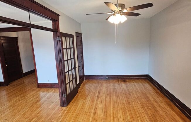 2 beds, 1 bath, 1,020 sqft, $1,625, Unit 905-22