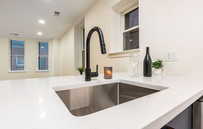 1 bed, 1 bath, 702 sqft, $2,180, Unit A-401