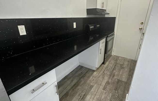 Modern Apartments Near Jackson Hospital: 1-3 Bedroom Options