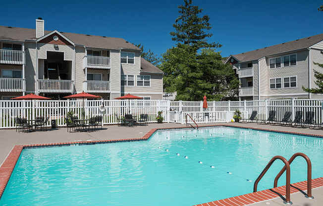 apartments with outdoor swimming pool