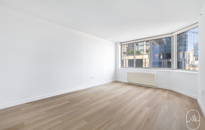1 bed, 1 bath, $5,200, Unit 19G