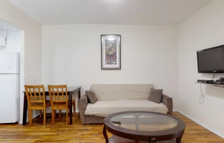 2 beds, 1 bath, $4,200, Unit 15