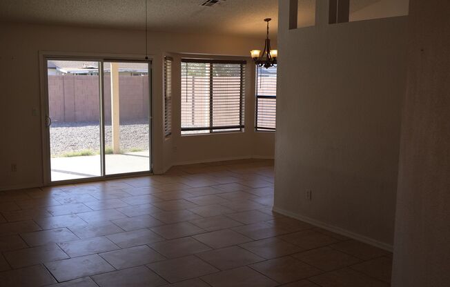 3 bed 2 bath POOL Home!