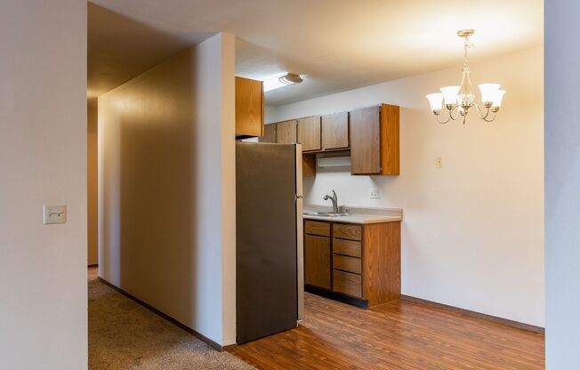 Silver Lake Apartments, LLC.