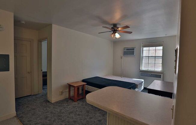 1 bed, 1 bath, $1,290