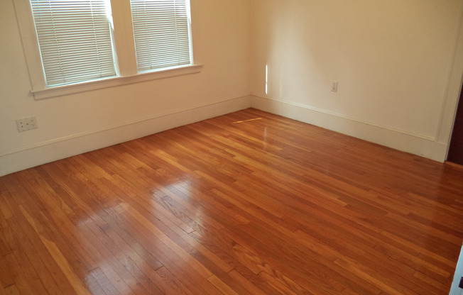 68 TEMPLETON PKWY