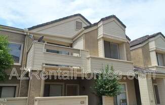 2035 South Elm Street  Unit 122