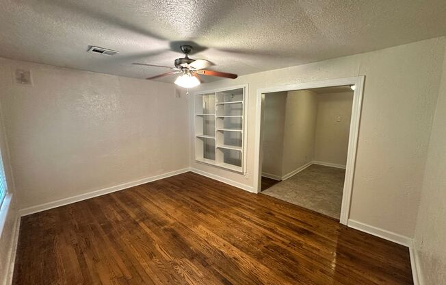 3bed/1bath Home Available Near Norman Campus!