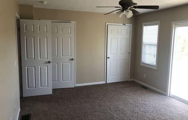 3 beds, 2.5 baths, 2,640 sqft, $1,795, Unit 526