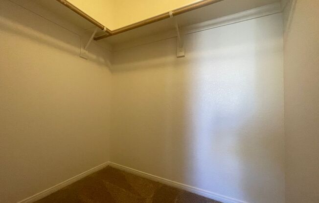 2 beds, 2 baths, $1,300