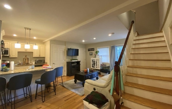 112 BROOKSIDE AVE