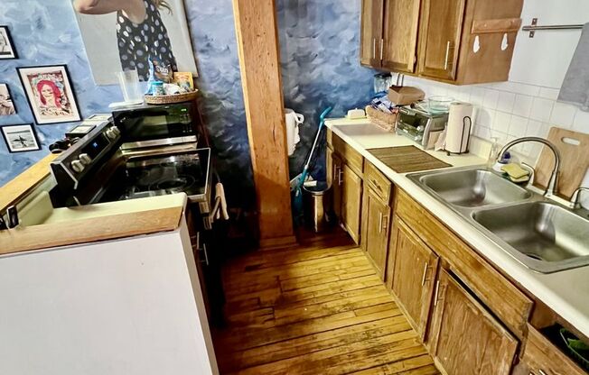 South Loop / Printer's Row Timber Loft Condo Available NOW! In-Unit Laundry!