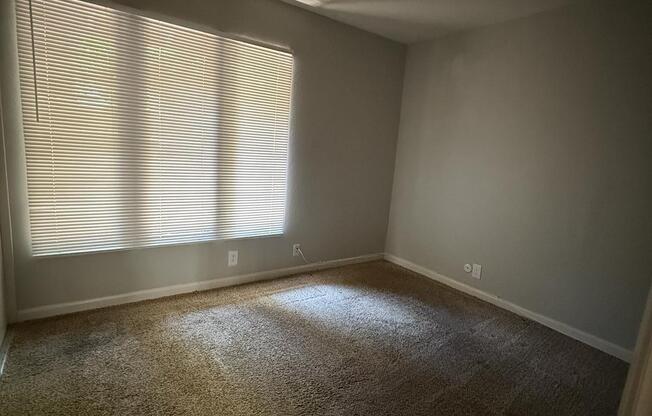 2061 VANDERSLICE AVE