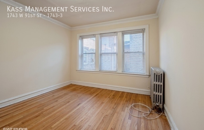 1743 W 91 ST