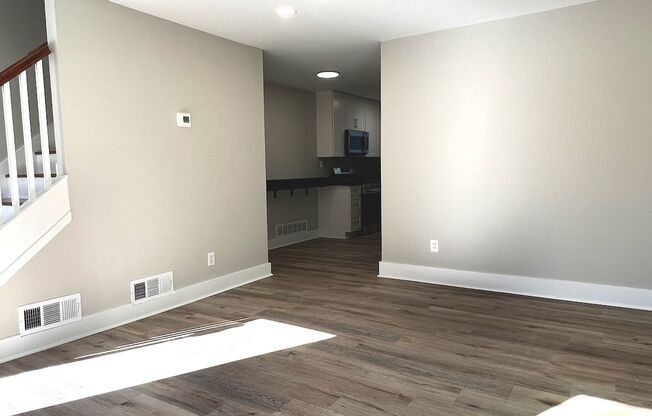 2 beds, 1.5 baths, 860 sqft, $1,499, Unit Unit 3