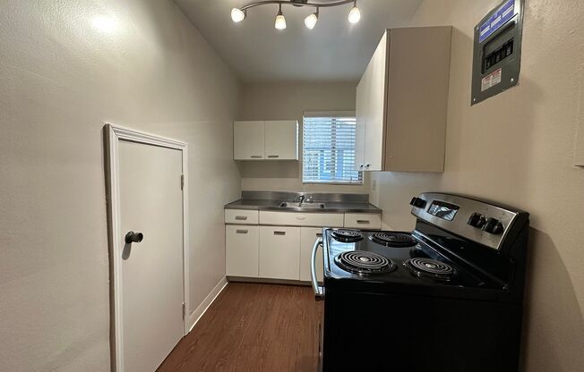 Studio, 1 bath, $1,425, Unit 209