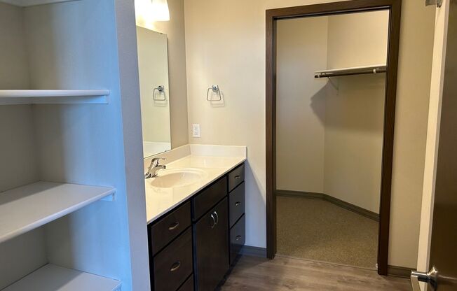 2 beds, 2 baths, 1,150 sqft, $1,935, Unit 5380300
