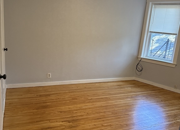 160 STRATHMORE